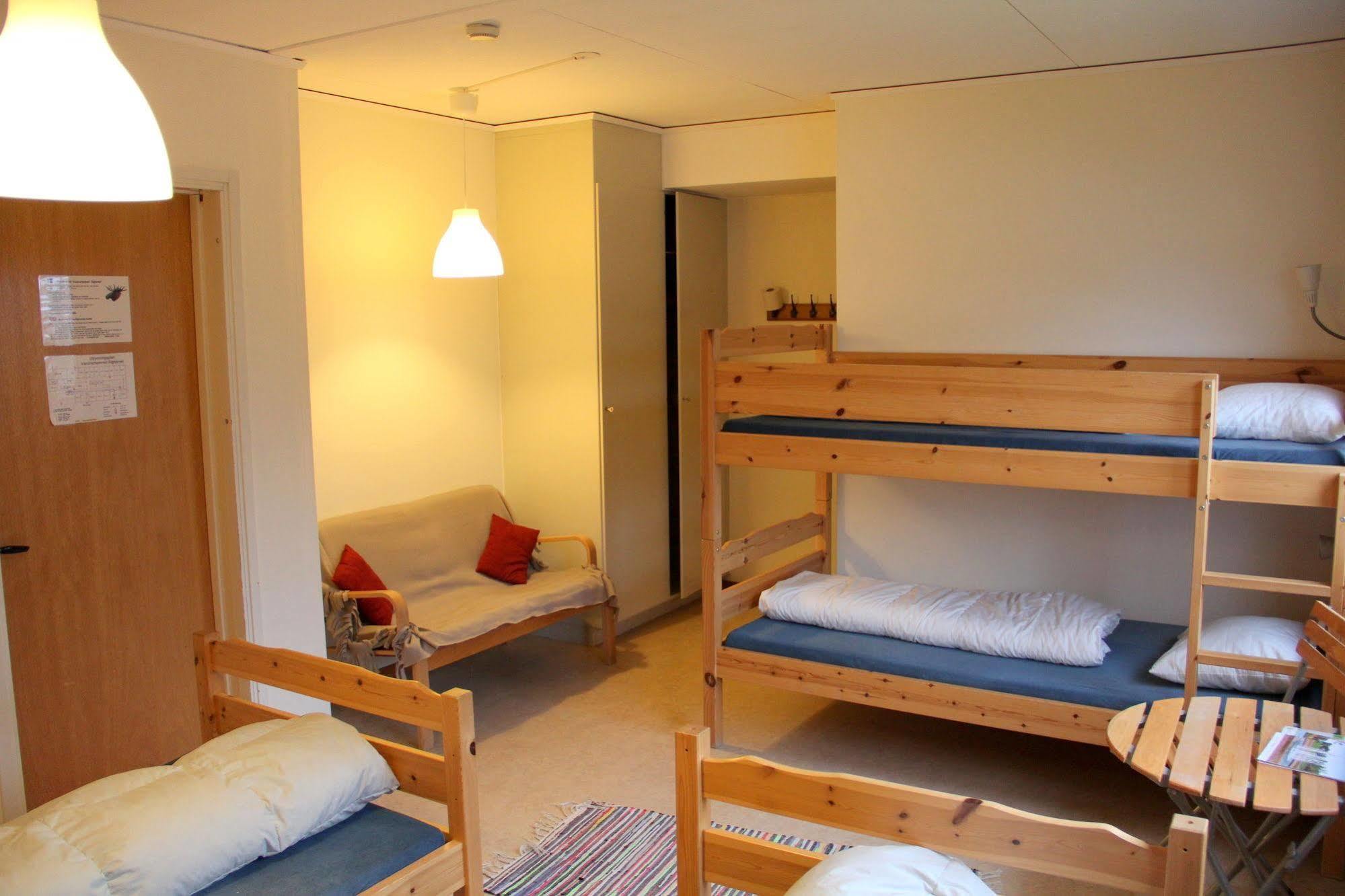 Haellefors Vandrarhem-Hostel & Kanotcenter Dış mekan fotoğraf