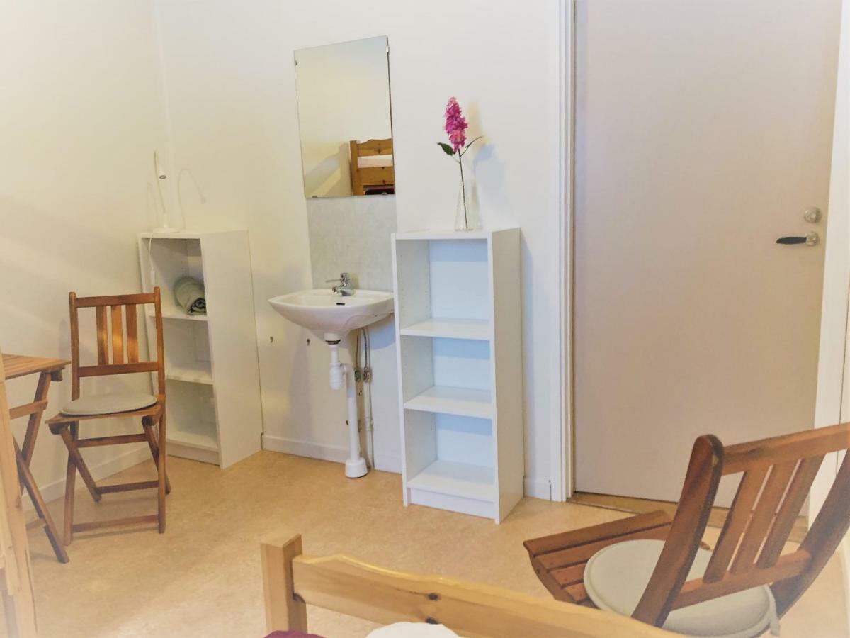 Haellefors Vandrarhem-Hostel & Kanotcenter Dış mekan fotoğraf